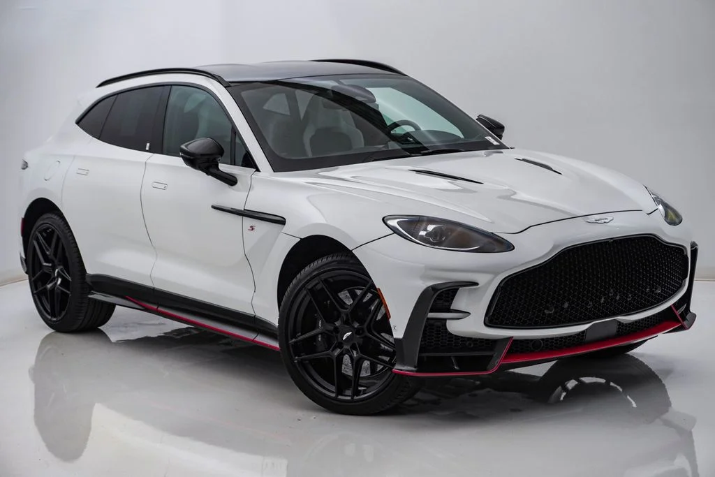 Used 2026 Q Neutron White Aston Martin S image 3