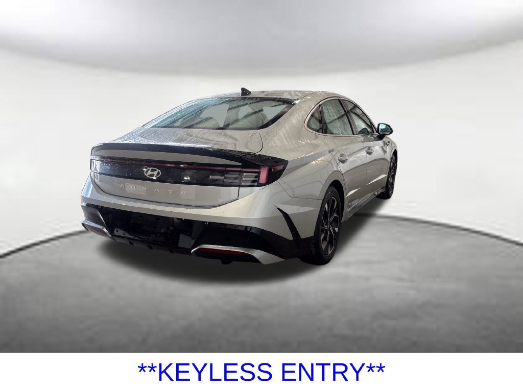 Certified Used 2025 Silver Hyundai SEL image 5