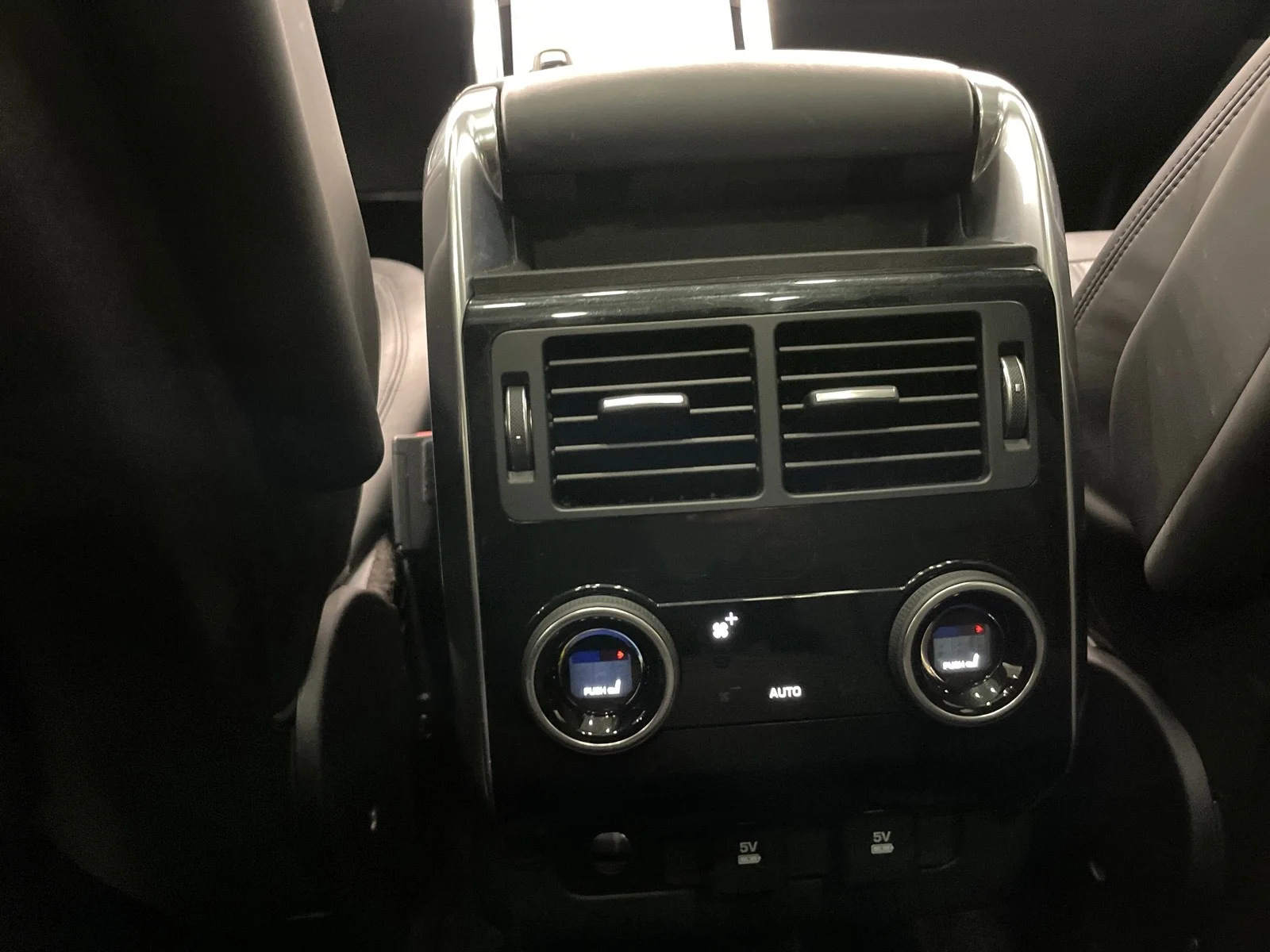 Used 2019 BLACK Land Rover HSE image 27