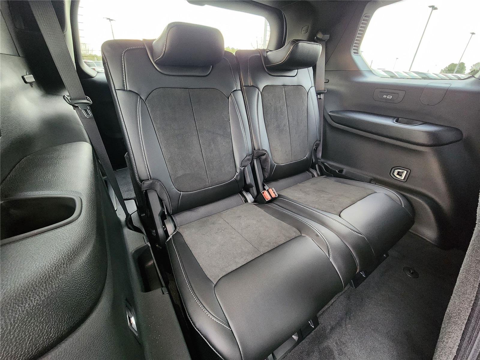 New 2026 Bright White Clearcoat Jeep Laredo Altitude image 9