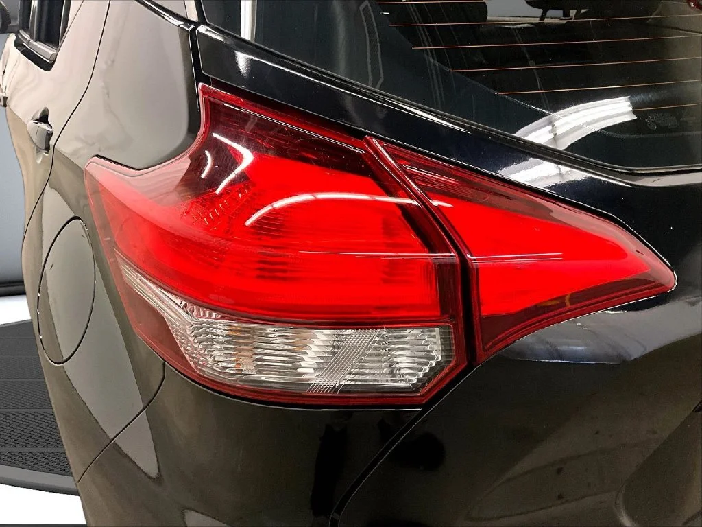 Used 2020 Black Nissan SR image 23