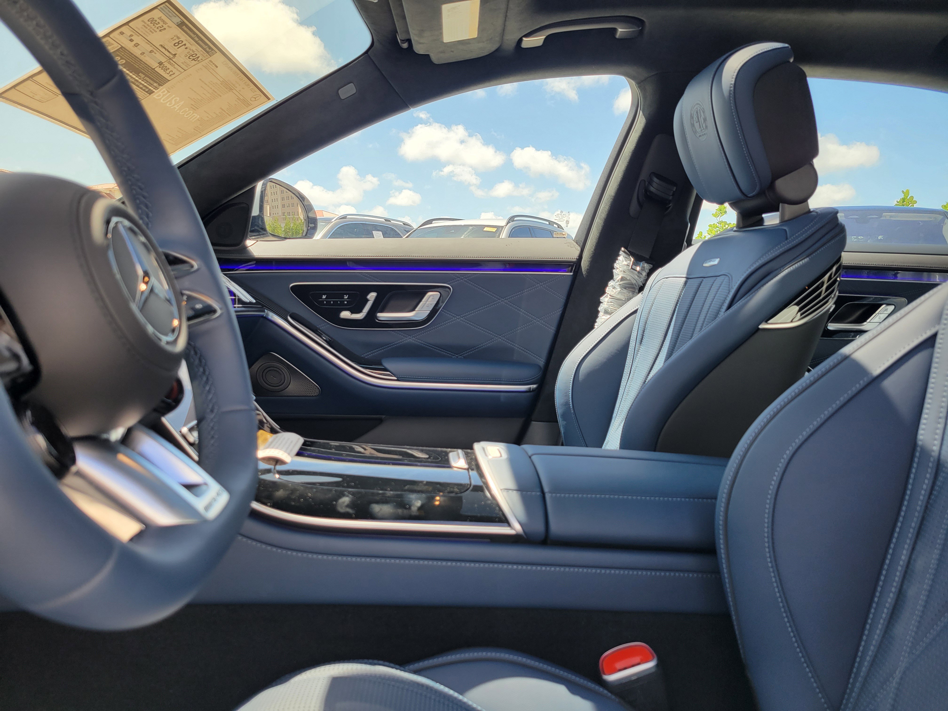 New 2026 MANUFAKTUR Moonlight White Metallic Mercedes-Benz AMG® S 63 E 4MATIC® Sedan image 55
