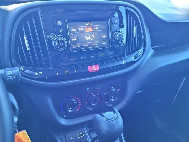 Used 2022 White Ram Base image 19