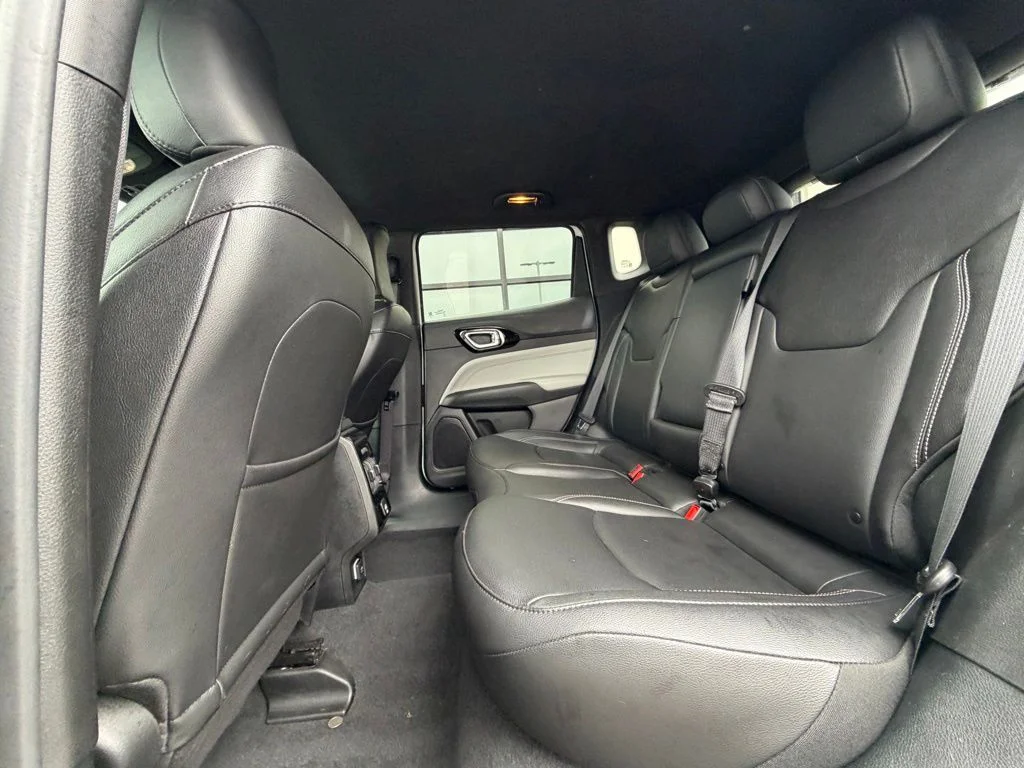 Used 2025 White Jeep Limited image 8