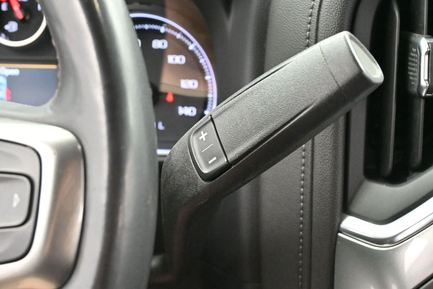 Used 2022 Summit White Chevrolet LT Trail Boss image 27