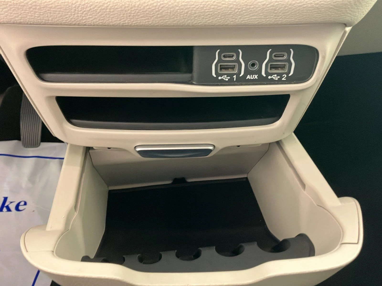 Used 2023 Bright White Clearcoat Chrysler Hybrid Touring L image 30