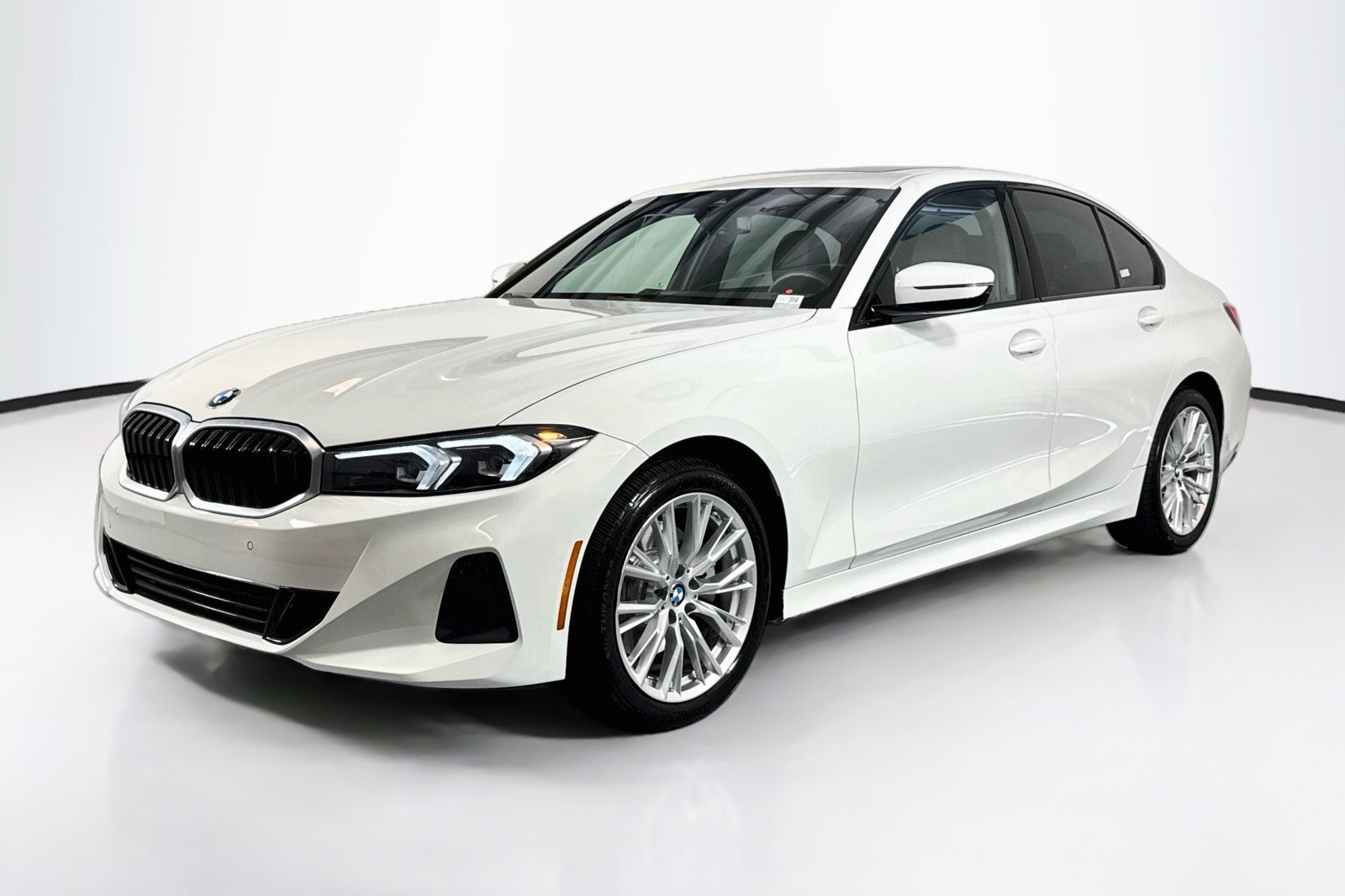 Used 2023 Alpine White BMW 330i image 1