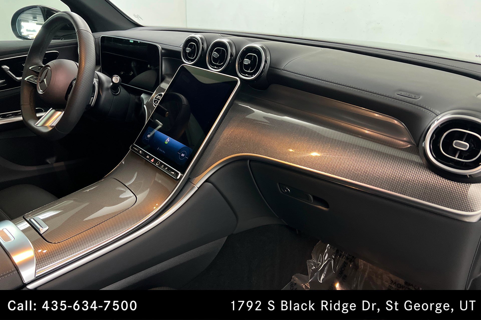 Certified Used 2026 Black Mercedes-Benz GLC 300 image 25