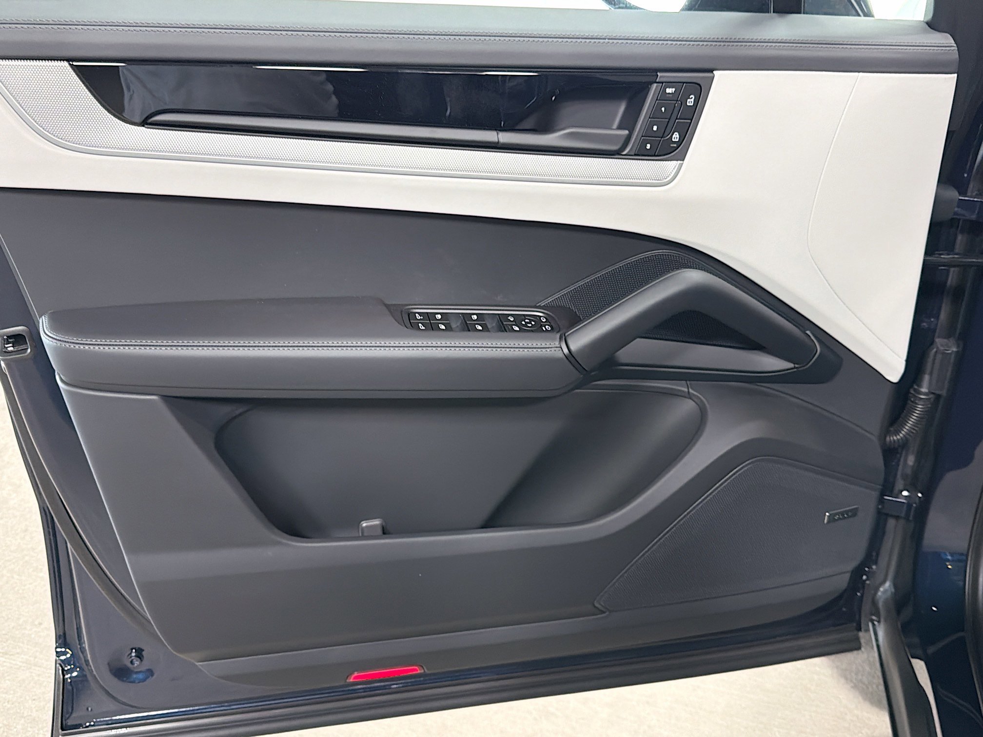 New 2026 Algarve Blue Metallic Porsche  image 22
