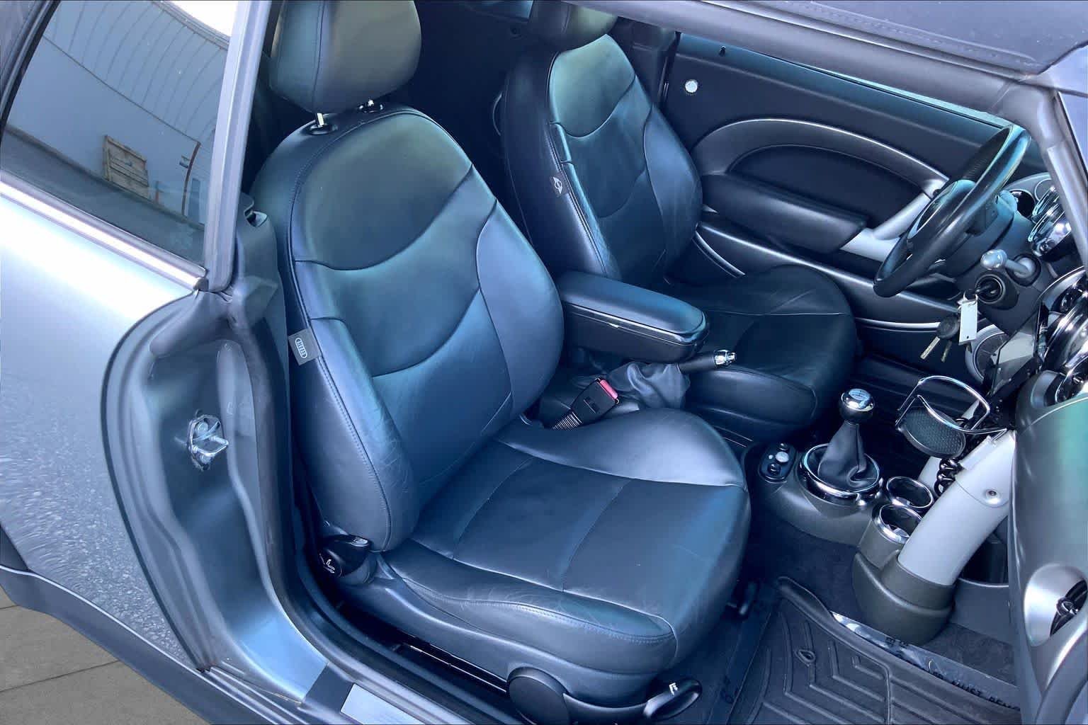 Used 2005 Dark Silver Metallic MINI S image 7