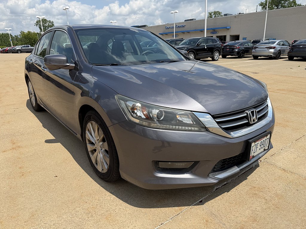 Used 2015 Modern Steel Metallic Honda EX image 2