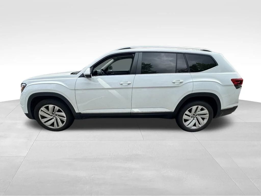 Used 2021 White Volkswagen SEL image 3