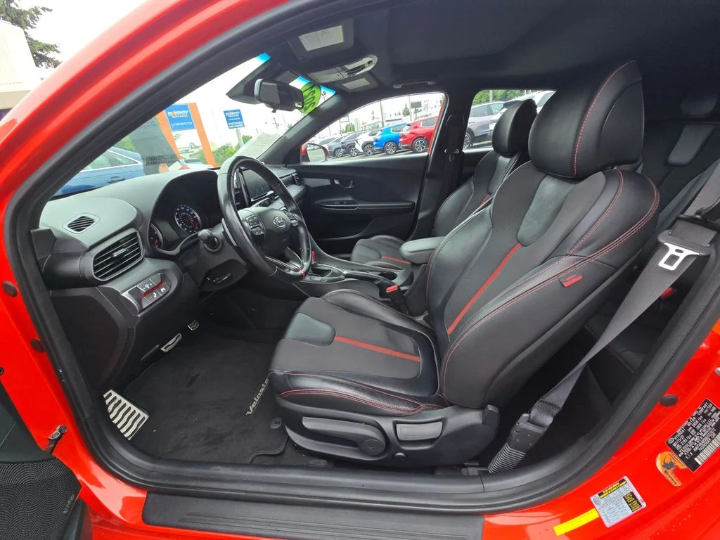 2021 Hyundai Veloster - Photo 20