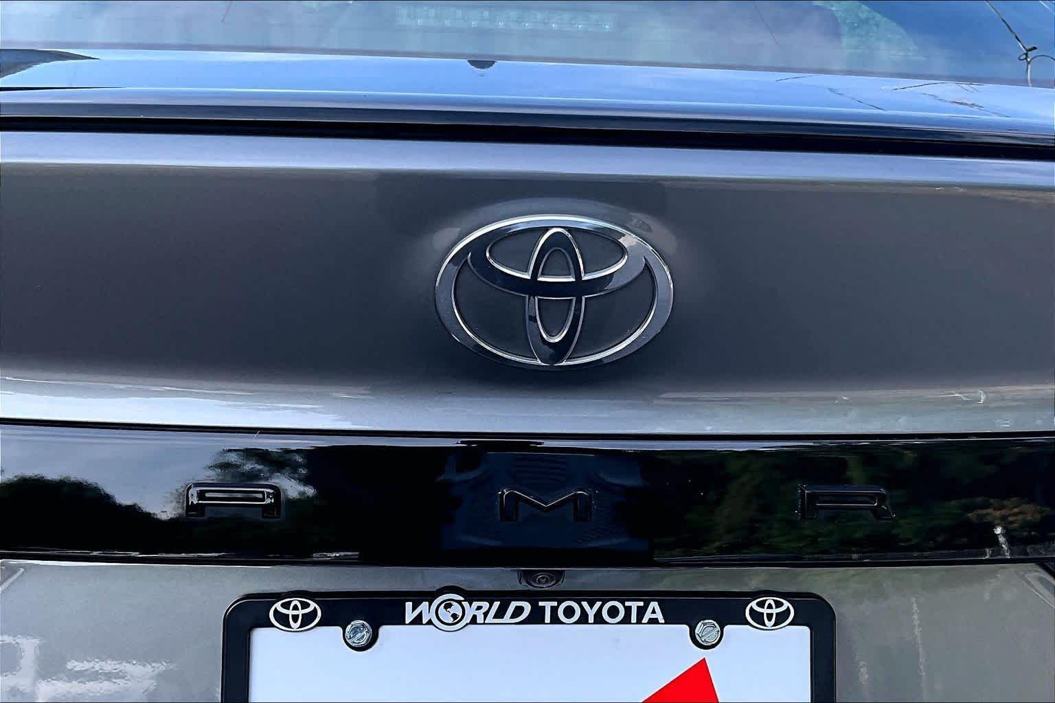 Used 2026 Heavy Metal w/Midnight Black Metallic Roof Toyota XSE image 31
