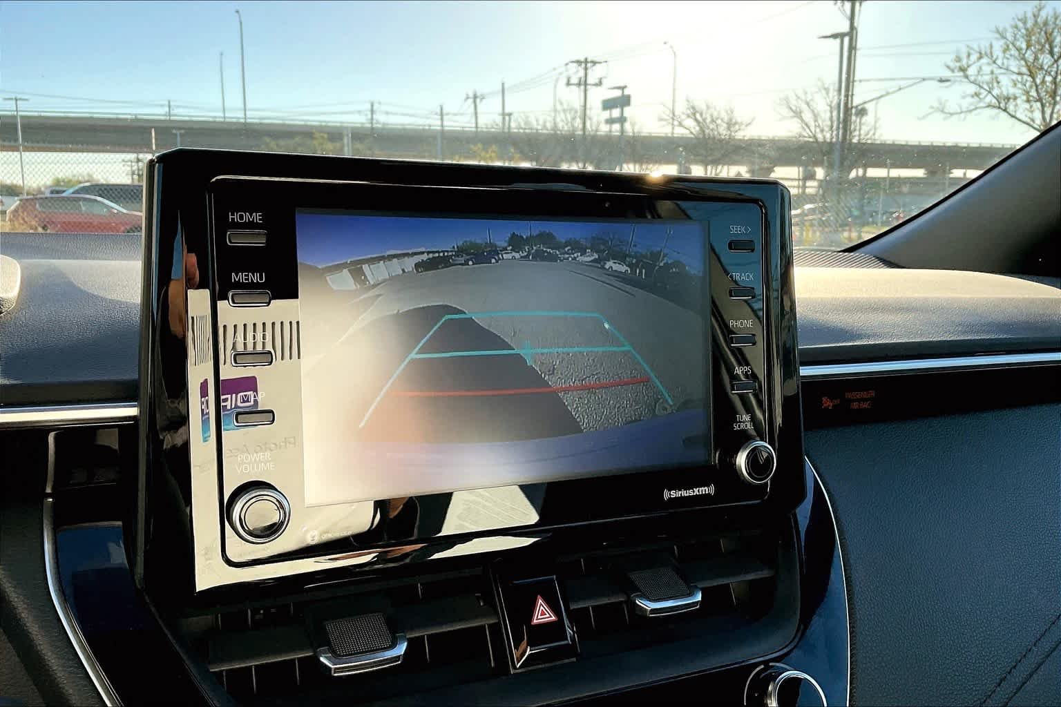 Used 2022 Wind Chill Pearl Toyota SE image 25