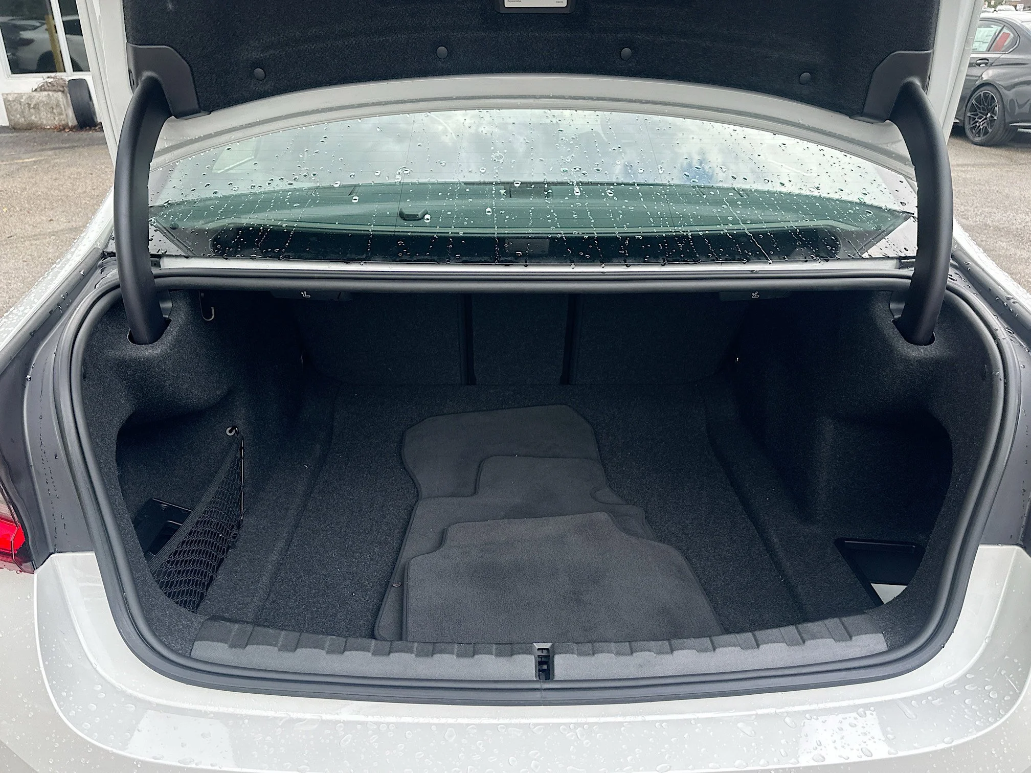 2024 BMW 3 Series 330i - Photo 26