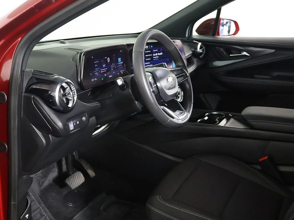 Used 2025 Red Chevrolet LT image 22