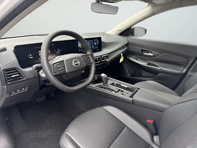 New 2026 Aspen White TriCoat / Super Black Two-tone Nissan SR image 10