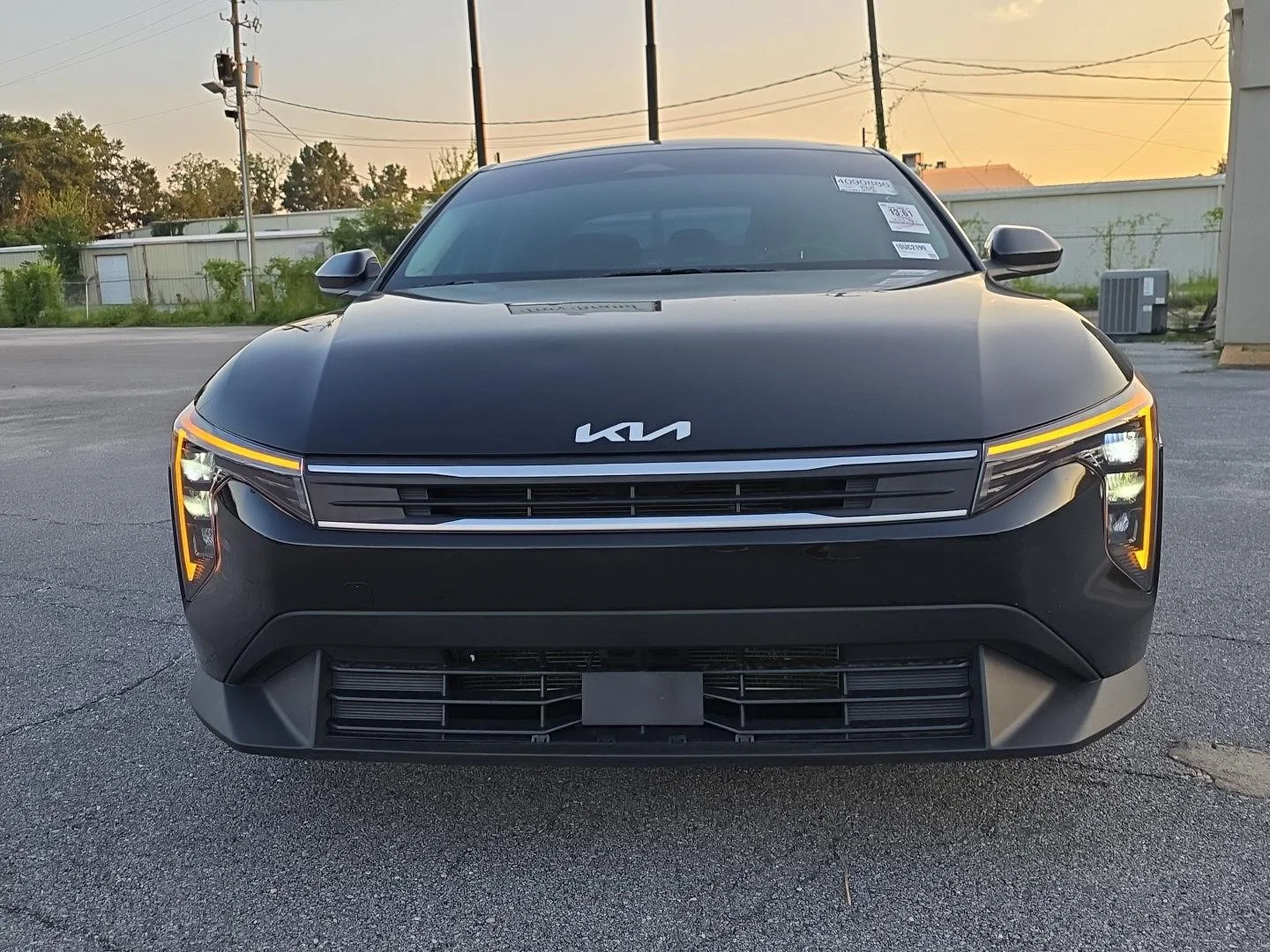 Used 2026 Aurora Black Pearl Kia LXS image 8