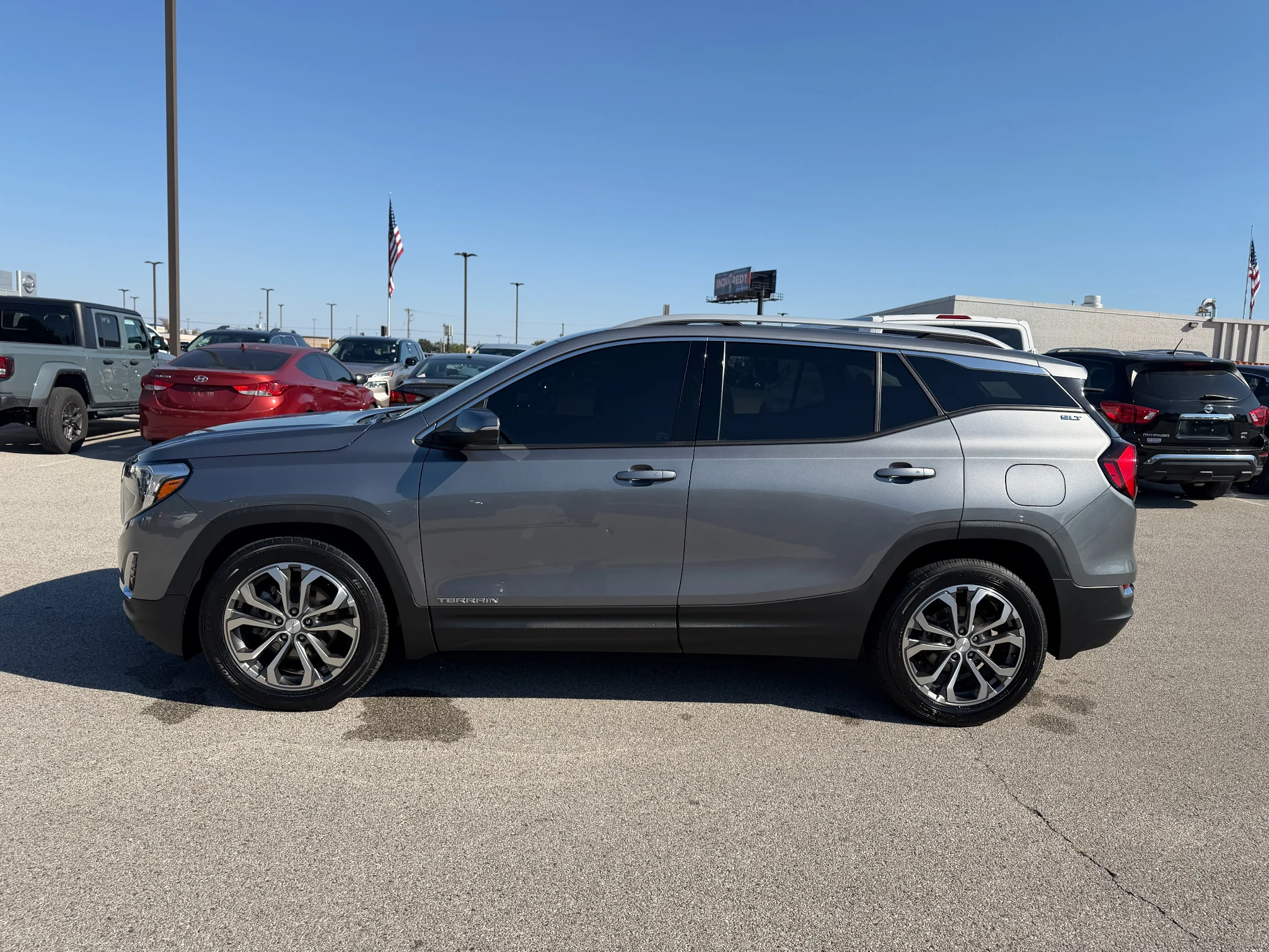 Used 2020 Satin Steel Metallic GMC SLT image 2