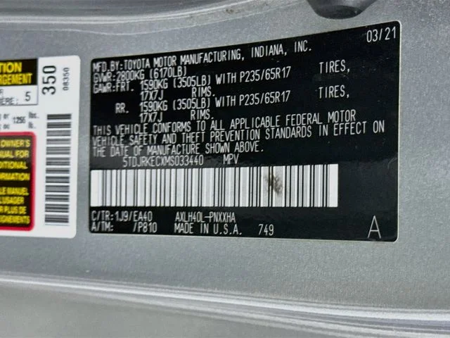 Used 2021 Silver Toyota XLE image 34