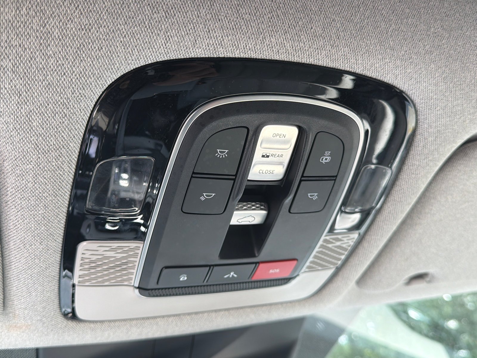 Used 2022 Steel Graphite Hyundai Limited image 34