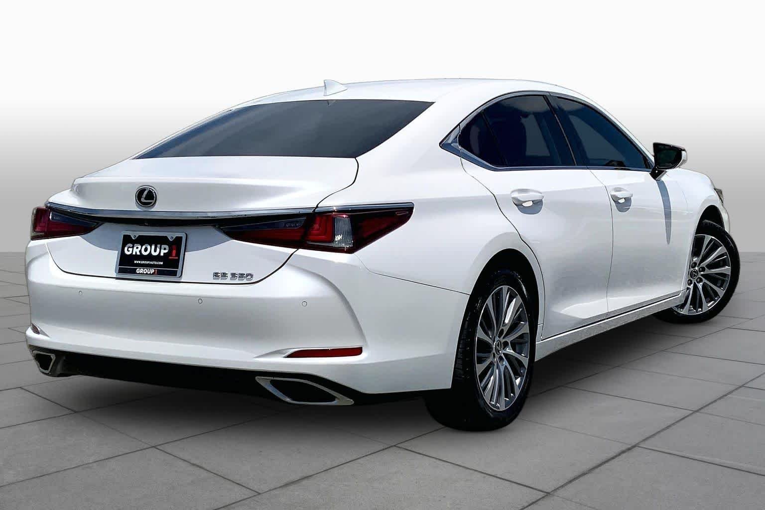 Used 2020 Eminent White Pearl Lexus  image 13