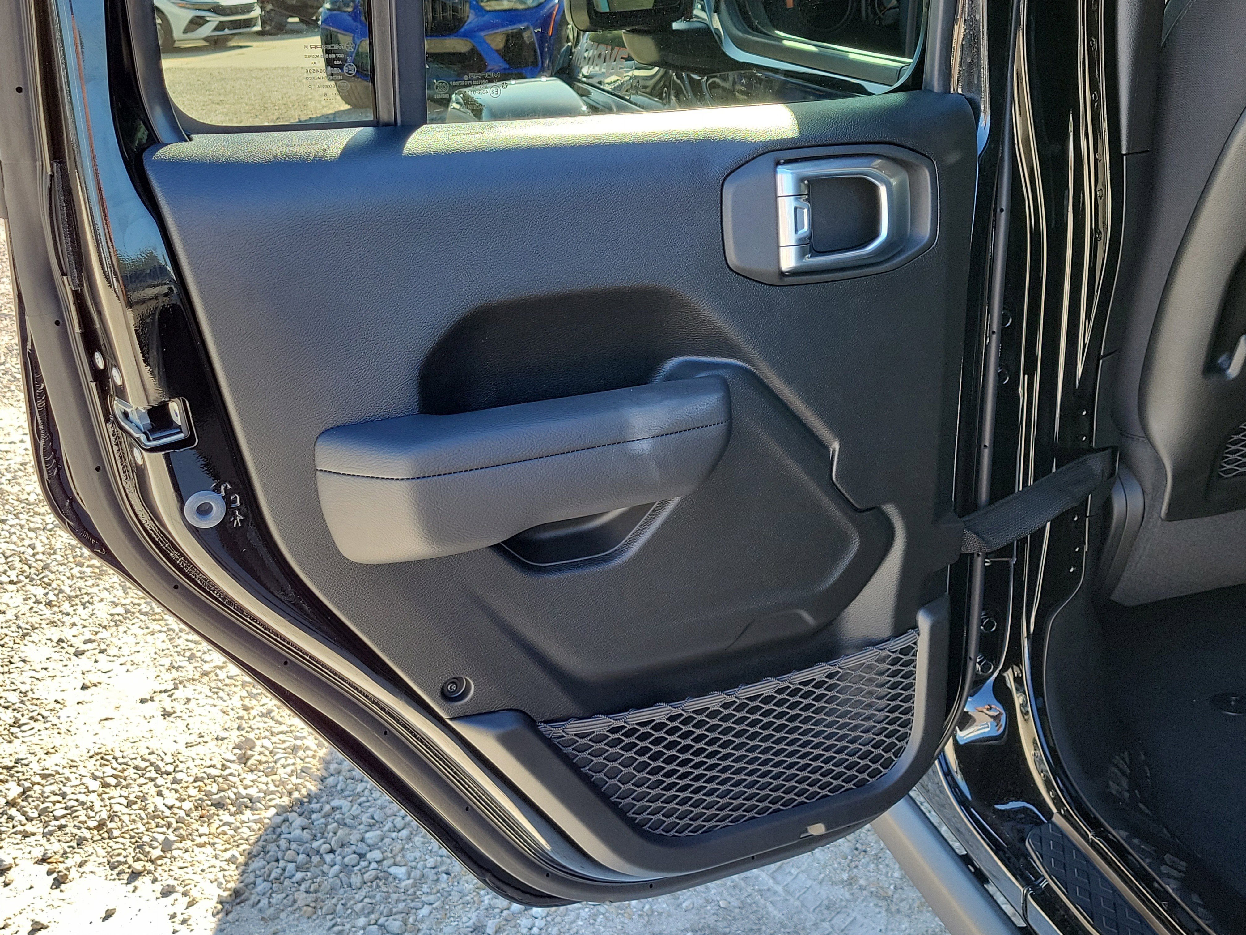 New 2026 Black Clear-Coat Exterior Paint Jeep Mojave image 11