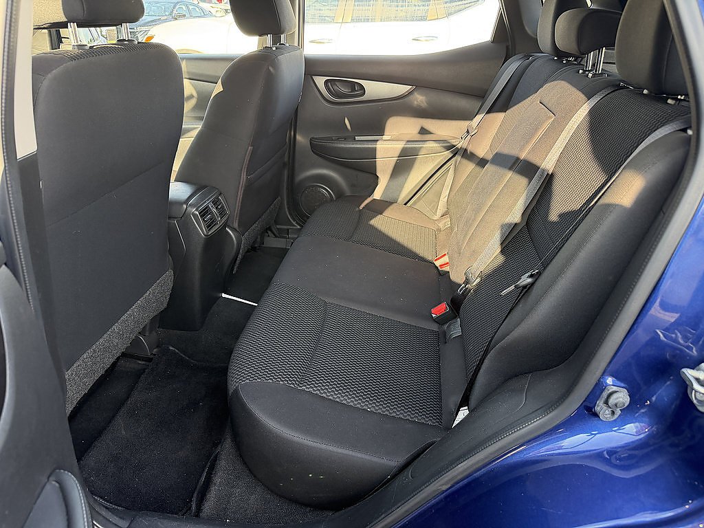 Used 2019 Caspian Blue Metallic Nissan S image 28