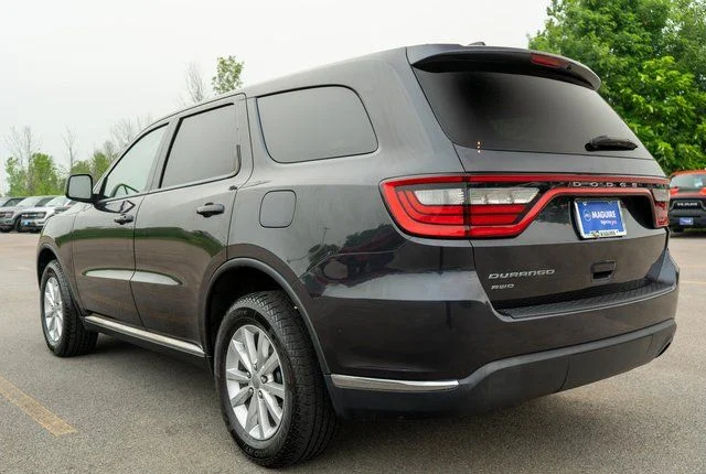 Used 2015 Steel Metallic Dodge SXT image 8