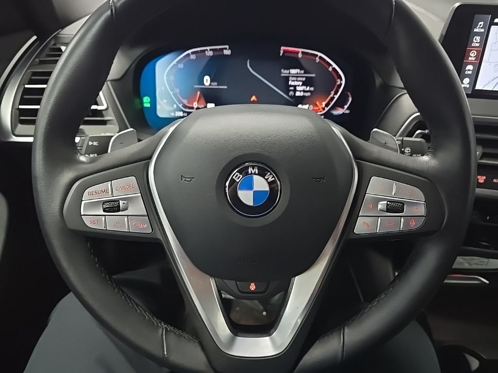 Used 2024 Gray BMW xDrive30i image 19