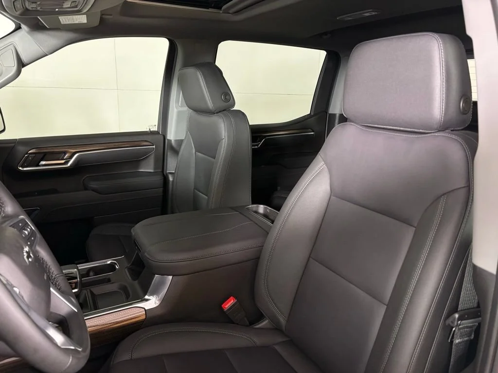 New 2026 Summit White Chevrolet LT Trail Boss image 26