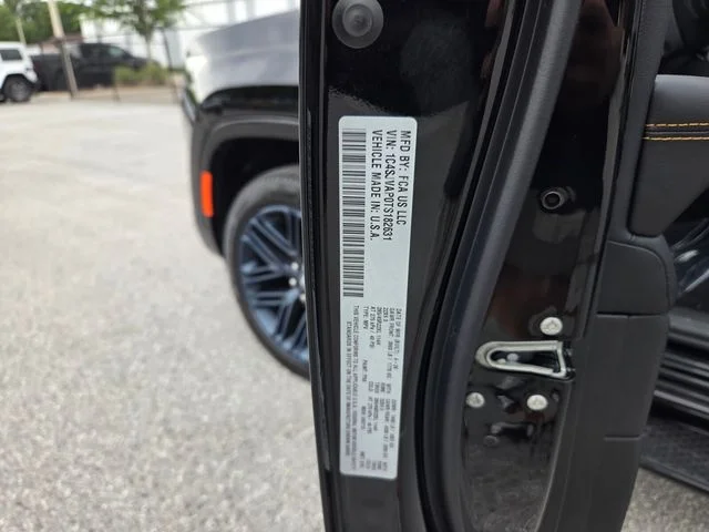 New 2026 High Gloss Black Exterior Paint Jeep 85th Anniversary Edition image 21