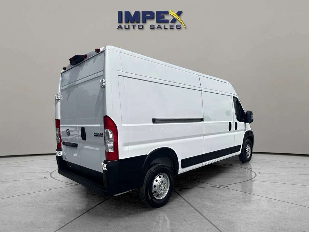 Used 2024 White Ram High Roof image 3