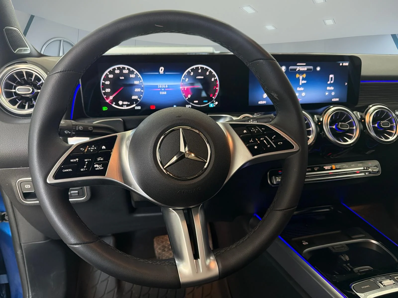 Used 2026 White Mercedes-Benz Glb 250 4matic Suv image 15