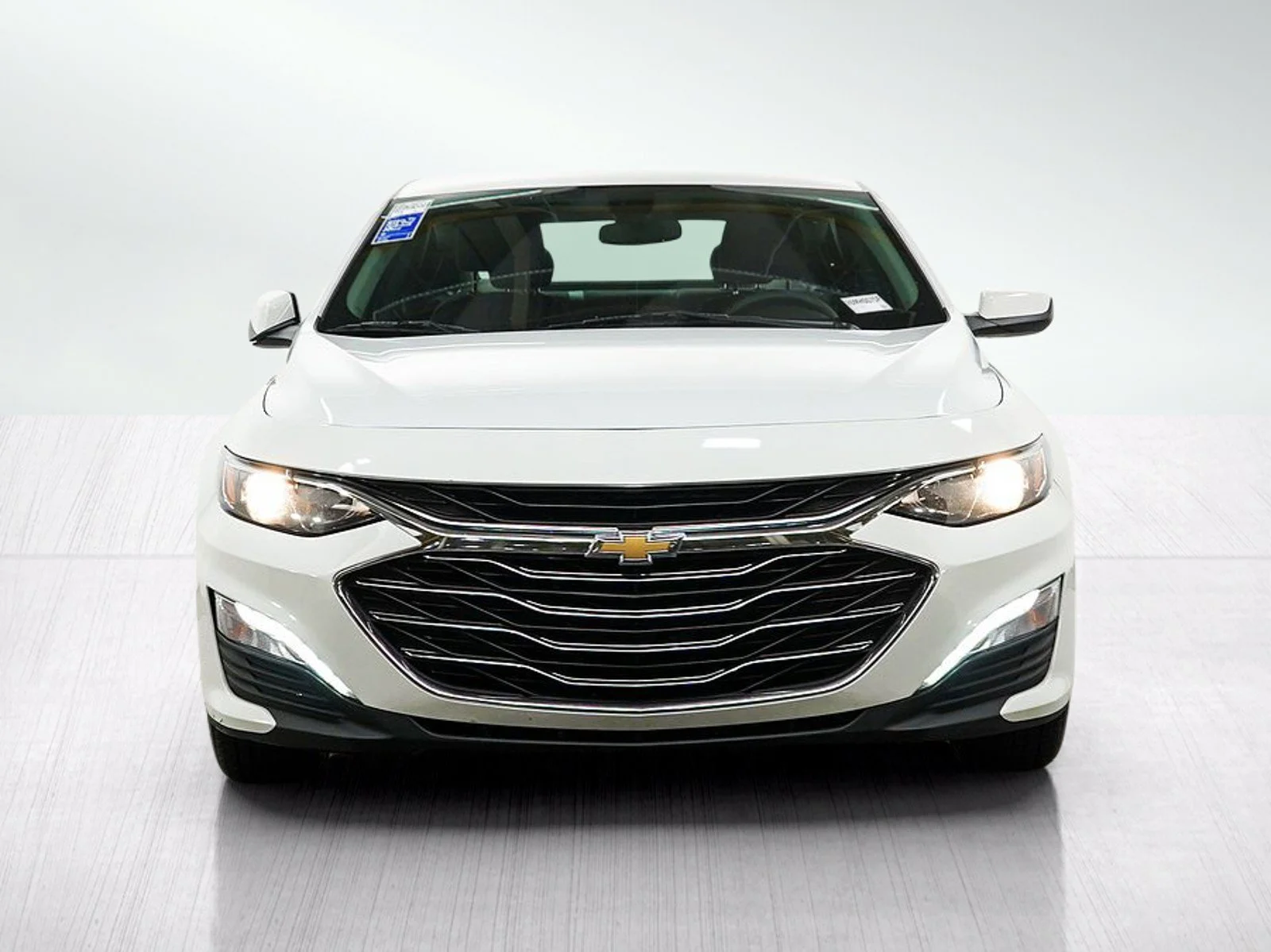 Used 2022 Summit White Chevrolet LT image 9