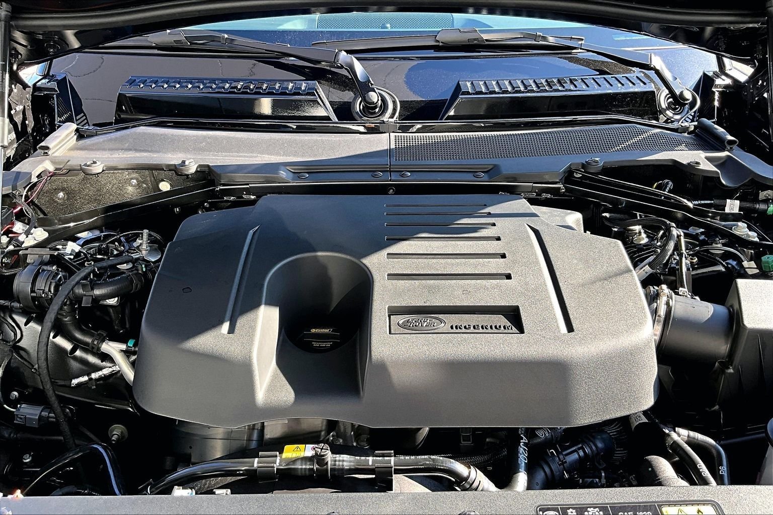 New 2026 Santorini Black LAND ROVER X-Dynamic SE image 11