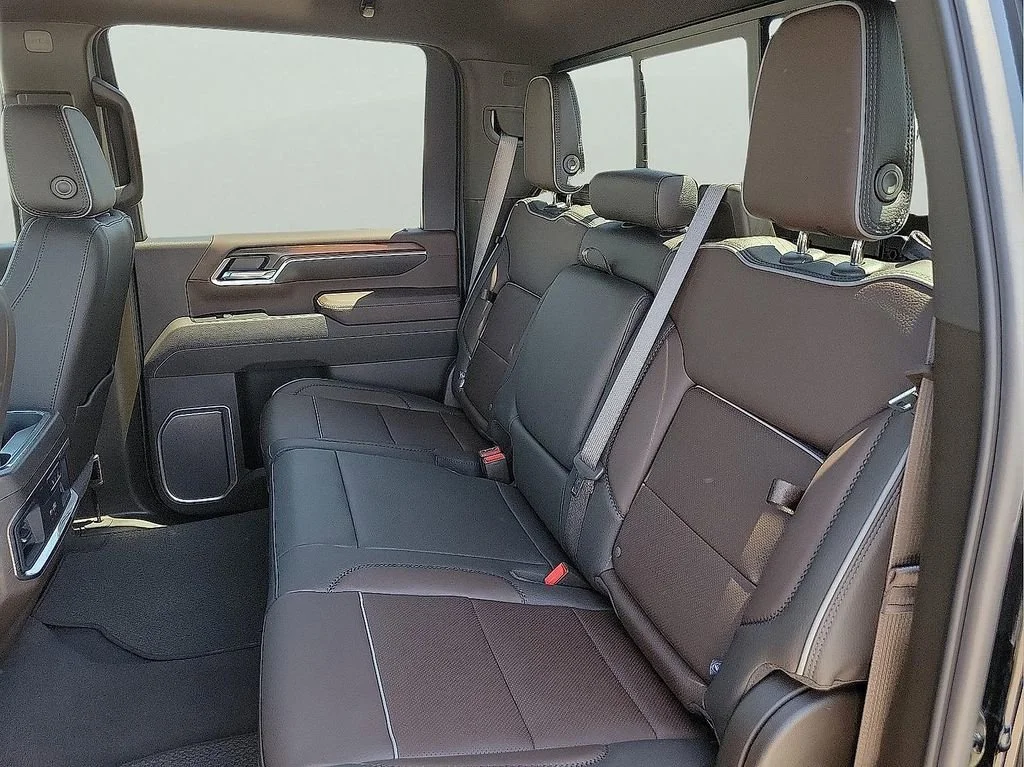 2026 GMC Sierra 2500HD Denali - Photo 13