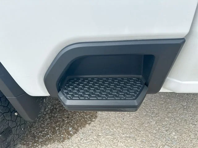 Used 2023 White Chevrolet Custom image 51