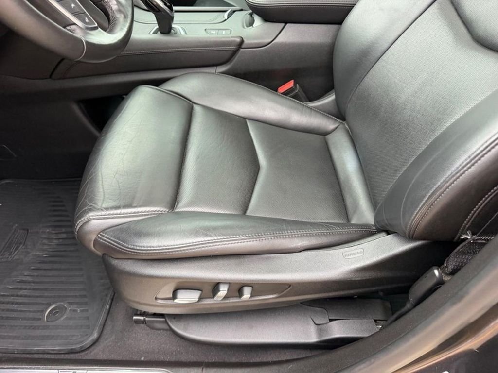 Used 2018 Dark Granite Metallic Cadillac Premium Luxury FWD image 21