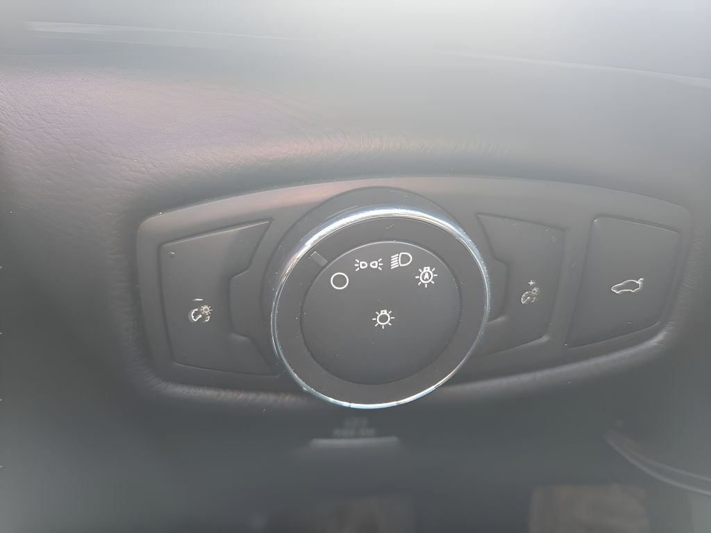 Used 2019 Blue Diamond Metallic Lincoln Standard image 21