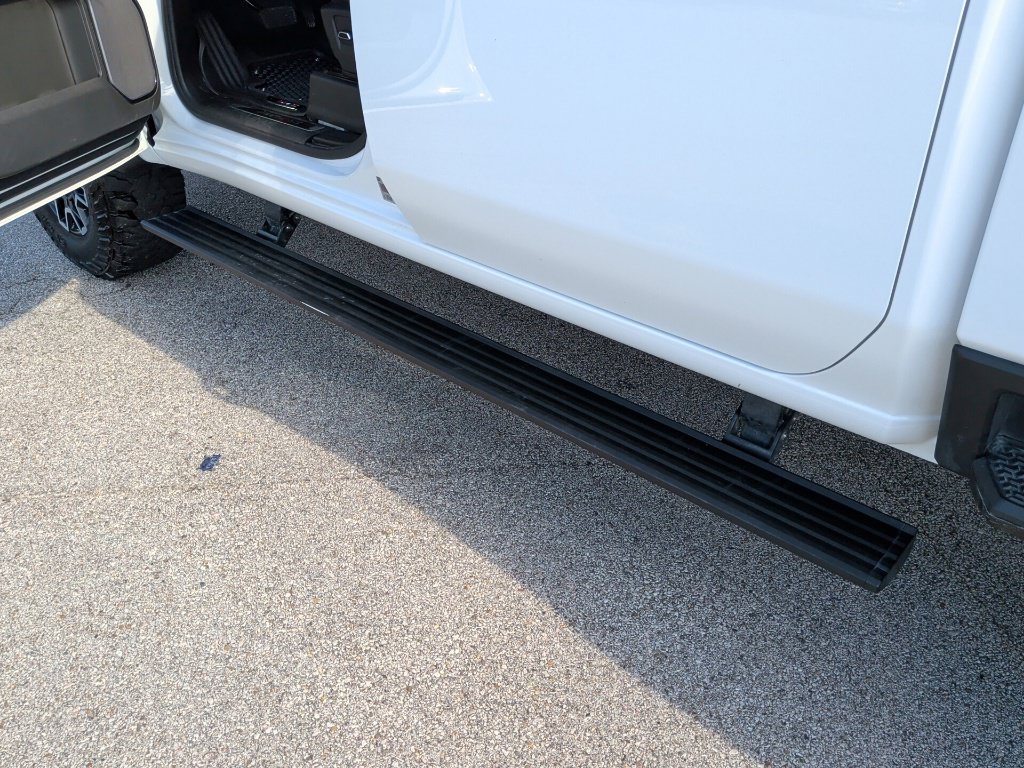 Used 2024 Summit White GMC AT4X image 51