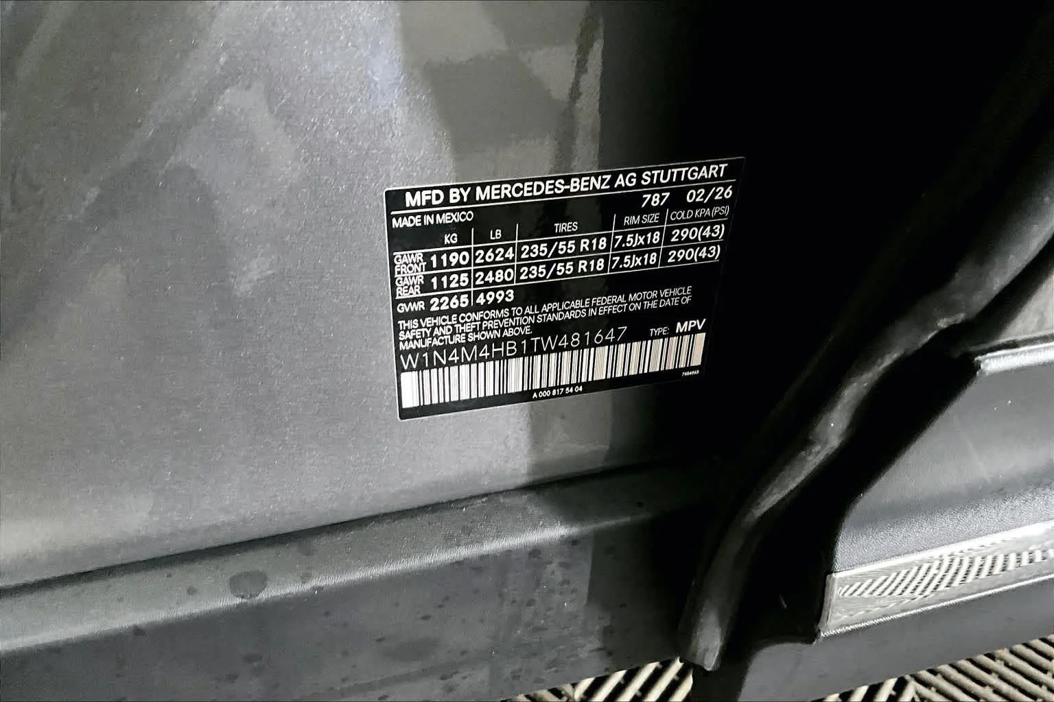 New 2026 Mountain Grey Metallic Mercedes-Benz GLB 250 image 13