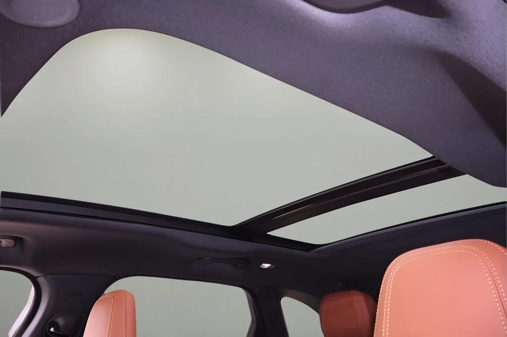 2026 Jaguar F-Pace R-Dynamic S - Photo 28