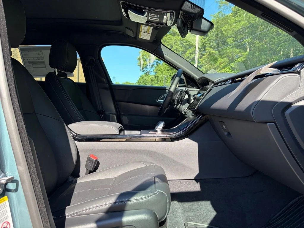 New 2026 Green Land Rover Belgravia Edition image 15