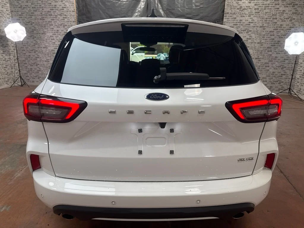 Used 2023 Oxford White Ford ST-Line Select image 6