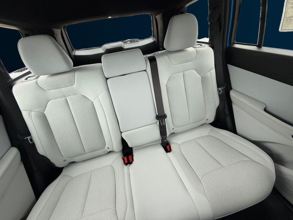 New 2026 Hydro Blue Pearl-Coat Exterior Paint Jeep Laredo image 17