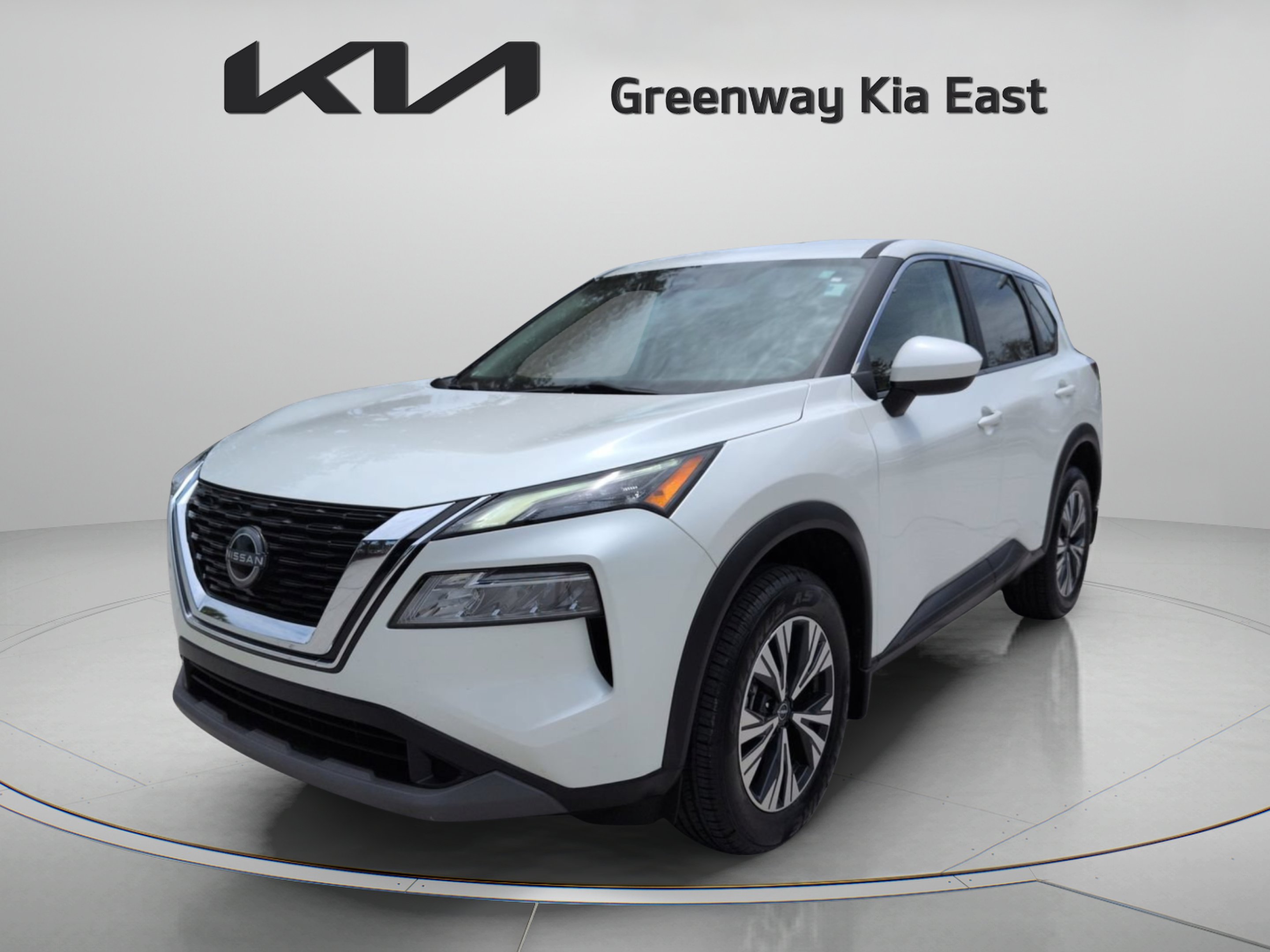 Used 2023 Pearl White Tricoat Nissan SV image 10