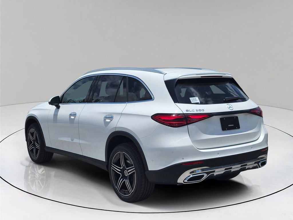 New 2026 Polar White Mercedes-Benz GLC 300 image 4