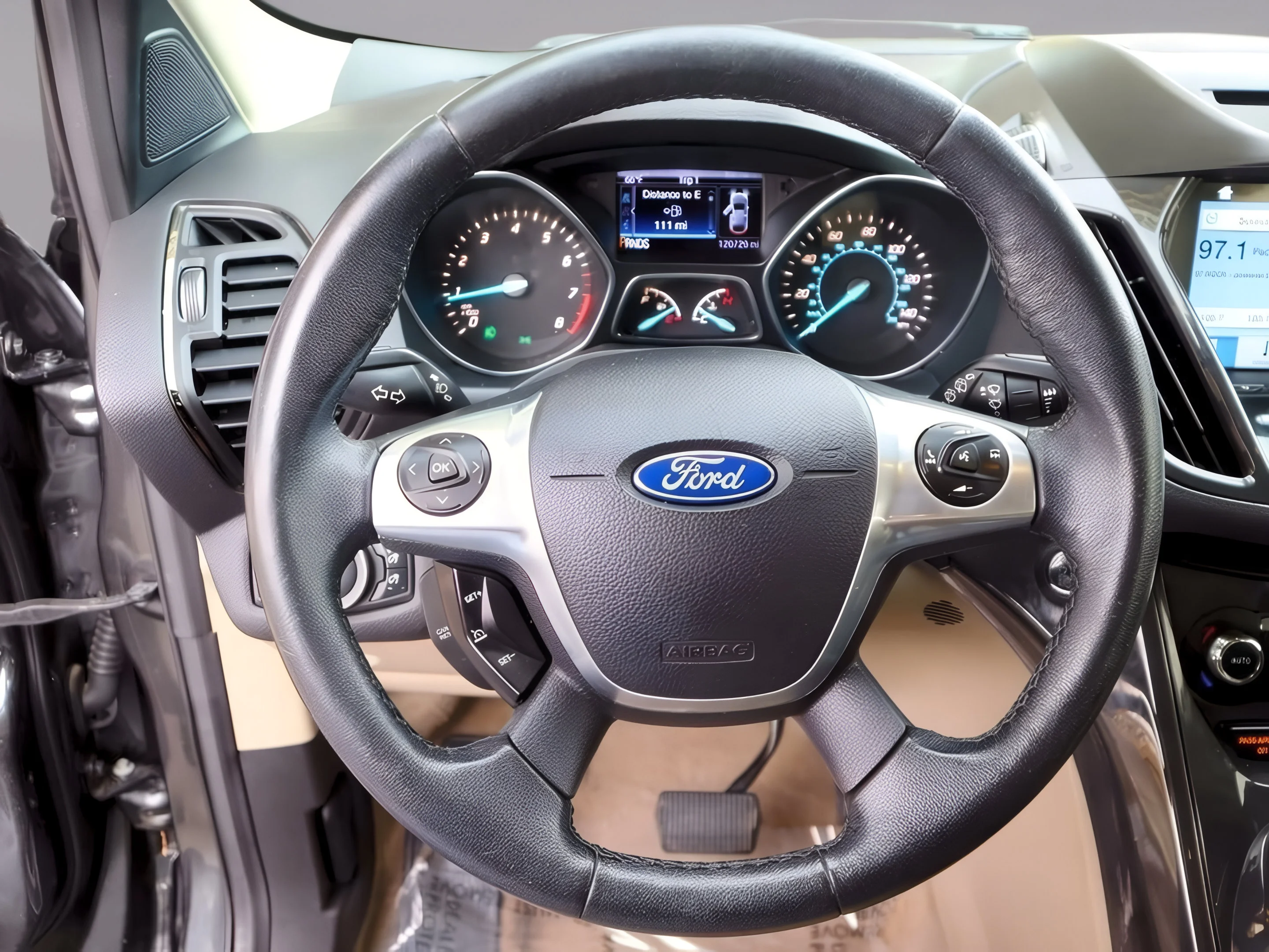 2024 Ford Escape Platinum - Photo 16